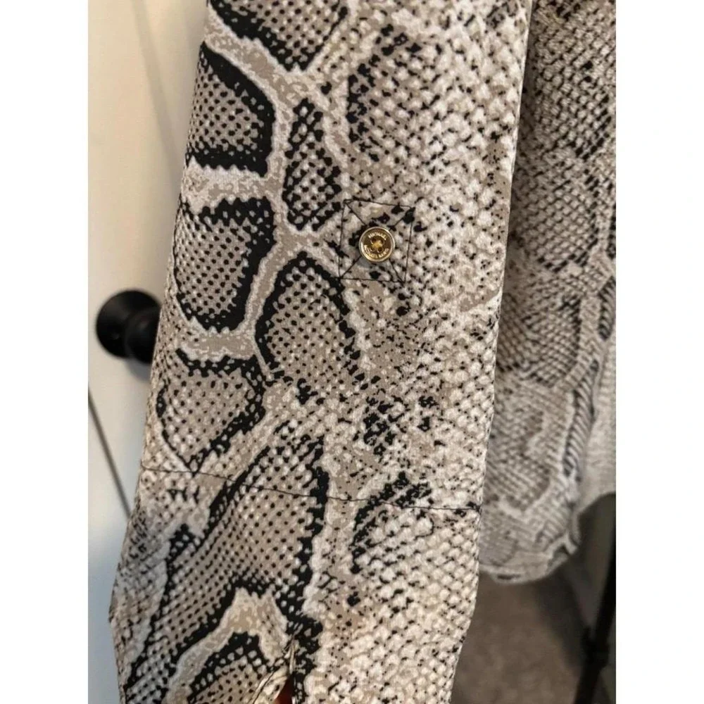 MICHAEL‎ KORS Snake Print Zip Front Collared Shirt Top Blouse SZ L